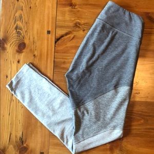 Outdoor Voices 7/8 Springs Leggings Size Medium